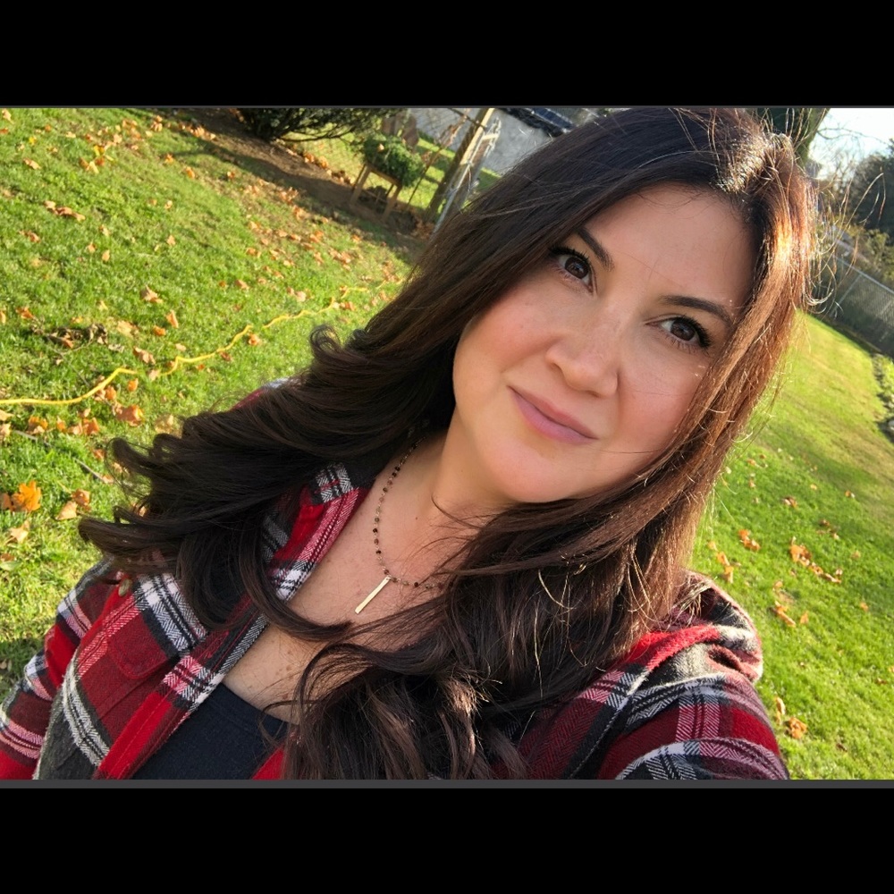 Meet your Posher, Nicole